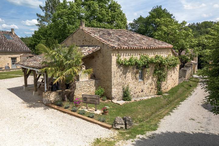 Gîte pour 5 personnes, avec piscine, adapté aux familles