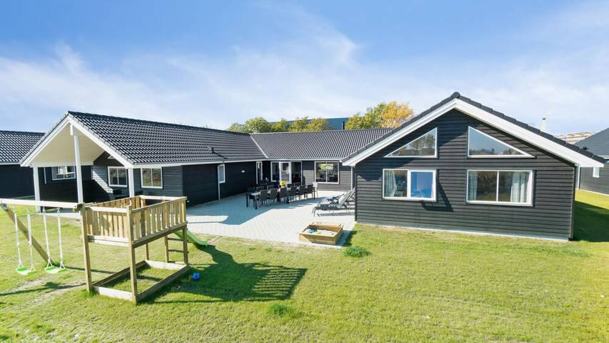 Ferienhaus für 20 Personen, mit Terrasse und Garten sowie Sauna in Olpenitz