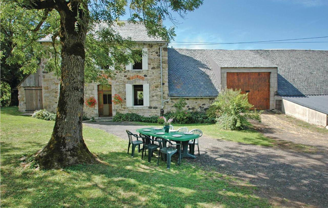 Three-Bedroom Holiday Home in Riom-ès-Montagnes, Parc naturel régional des Volcans d'Auvergne