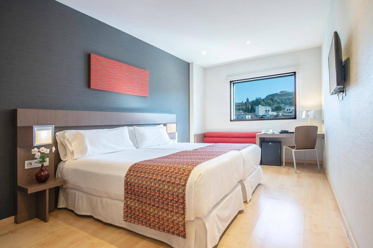 Hotel Granada by Pierre & Vacances in Beiro, Grenade