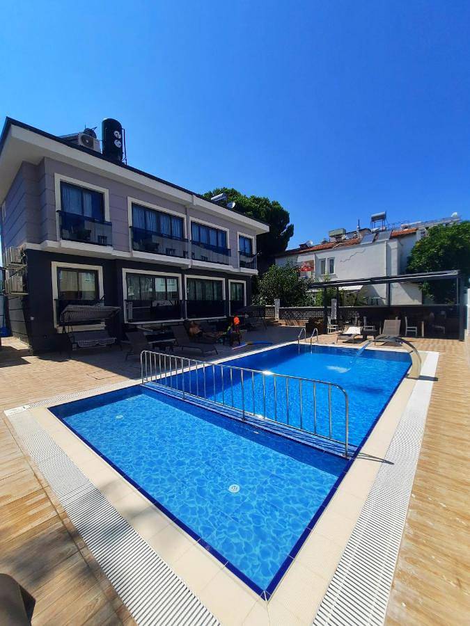 Apartmenthotel für 6 Personen, mit Ausblick und Garten sowie Pool - 1