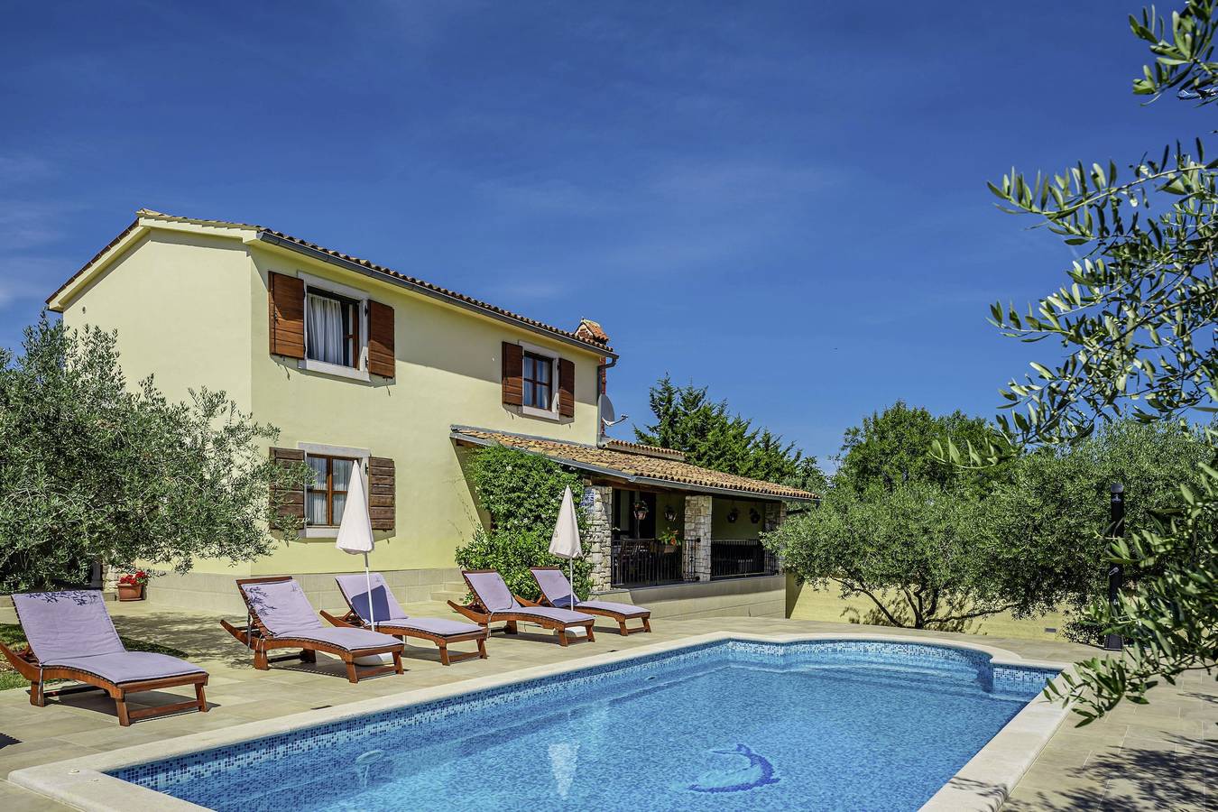 Villa Braidizza * fenced garden, private pool, terrace, free Wifi in Kavran, Zuidkust Istrië