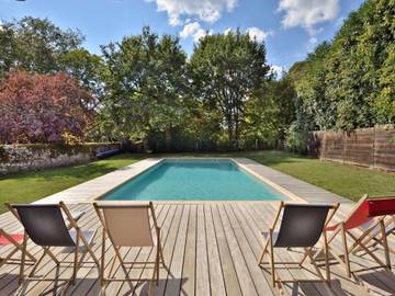 Gîte pour 15 personnes, avec terrasse ainsi que jardin et piscine, animaux acceptés à Thorigné-d'Anjou
