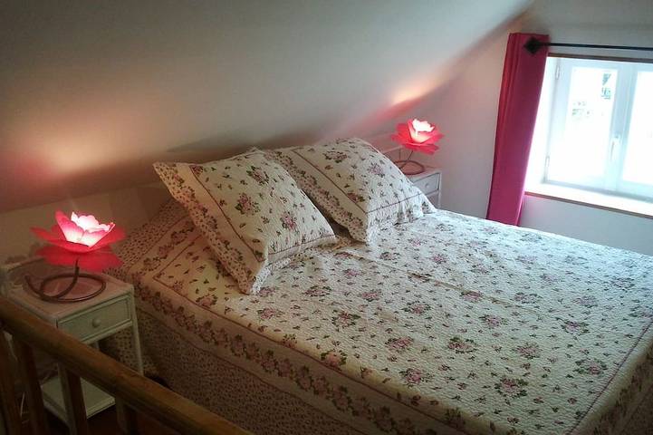 Gîte pour 2 personnes, avec jardin à Vallières-les-Grandes - 3