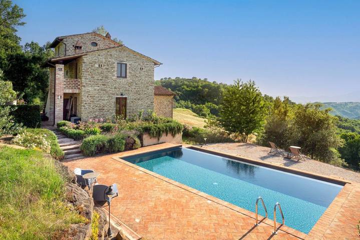 Apartament wakacyjny dla 3 osób, z Taras i Ogród oraz Basen w Perugia