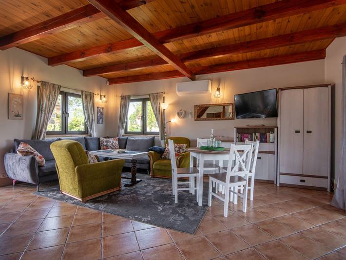 Ferienhaus für 6 Personen, mit Garten und Ausblick sowie Terrasse und Seeblick, mit Haustier in den Masuren - 2