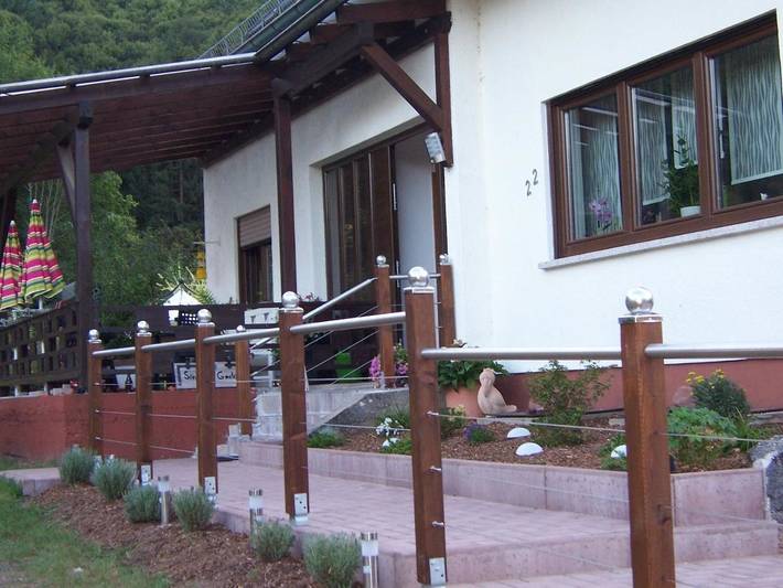 Ferienwohnung für 5 Personen, mit Balkon und Garten sowie Ausblick in Schönau (Pfalz)
