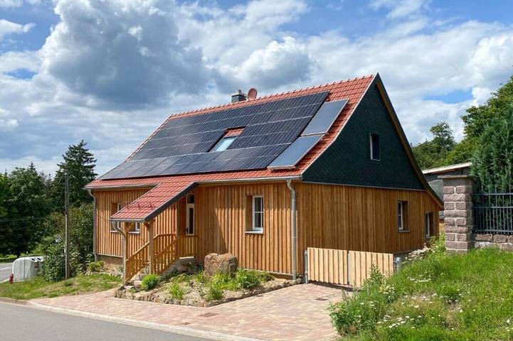 Ferienhaus für 8 Personen, mit Garten und Terrasse sowie Sauna - 1