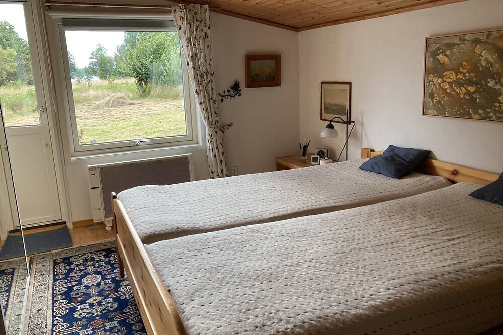 Idyllisches Schweden-Ferienhaus in Traumlage direkt am See, südlich von Göteborg in Marks Kommun, Västergötland
