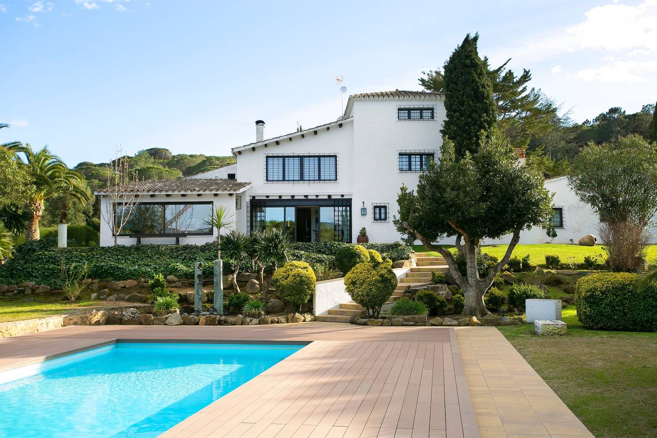 Villa 'Masia Roca Rodona' con vistas a la montaña, Wi-Fi y aire acondicionado in Solius, Santa Cristina de Aro