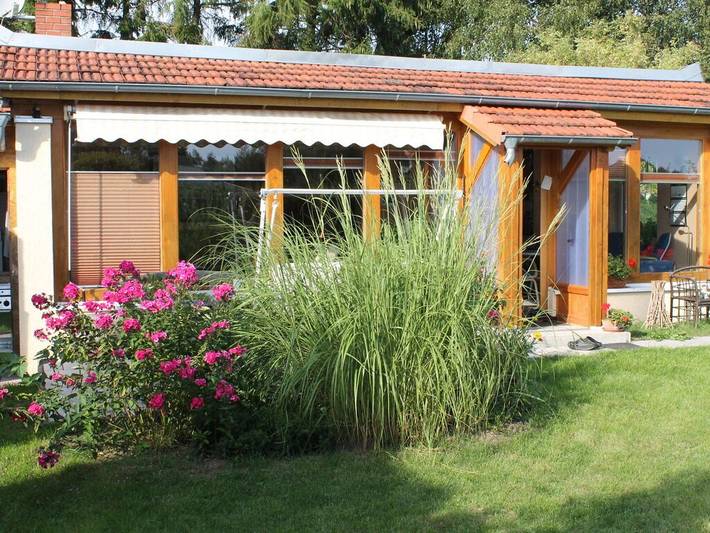 Ferienhaus für 4 Personen, mit Terrasse und Garten in Mustin