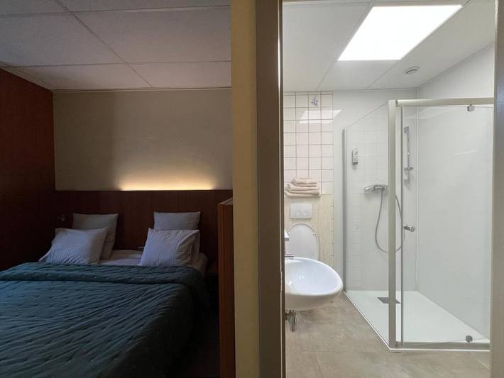 Hôtel pour 4 personnes, avec terrasse à Genk - 3