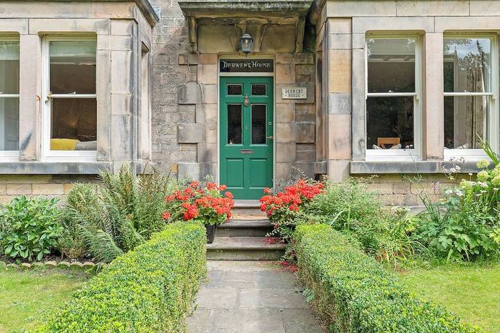 Holiday home for 12 people, with terrace in Matlock