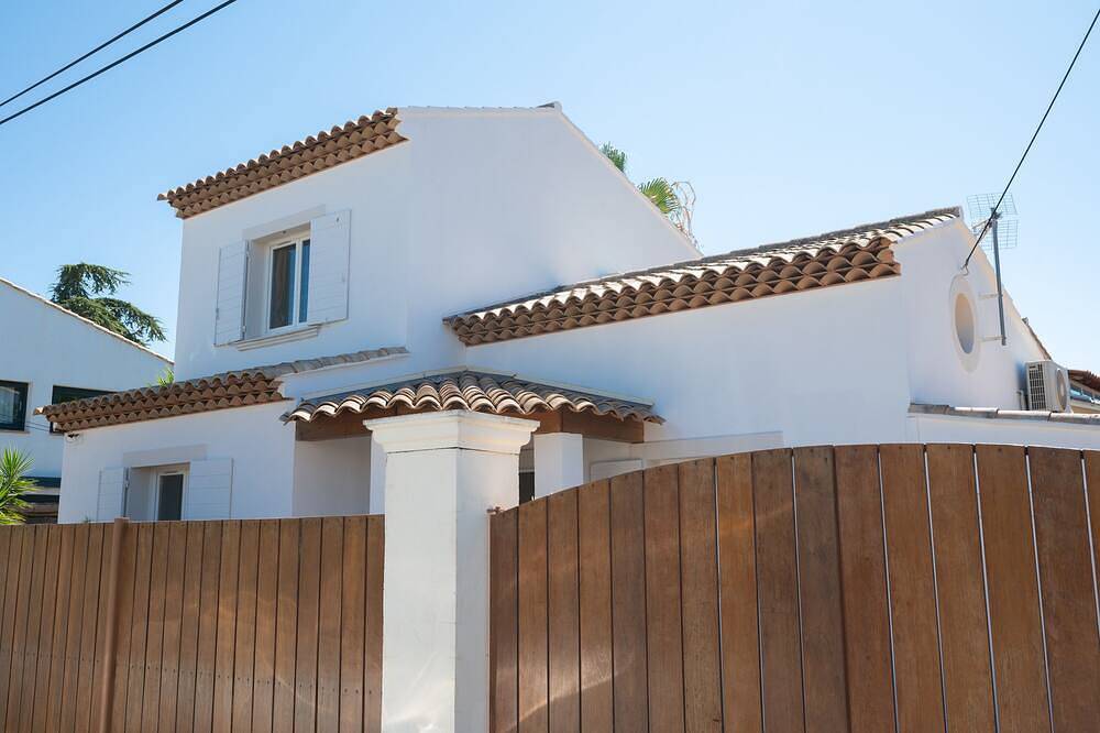 Maison A Deux Rue De La Plage De L'Ayguade , 3 Chambres , Jardin , Wifi in l'Ayguade, Hyeres