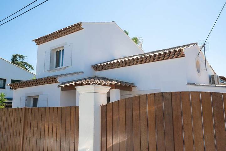 Location de vacances pour 7 personnes, avec Jacuzzi dans Plage du Mérou