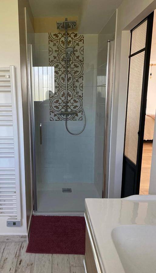 One-Bedroom House in Cuvilly, Oise