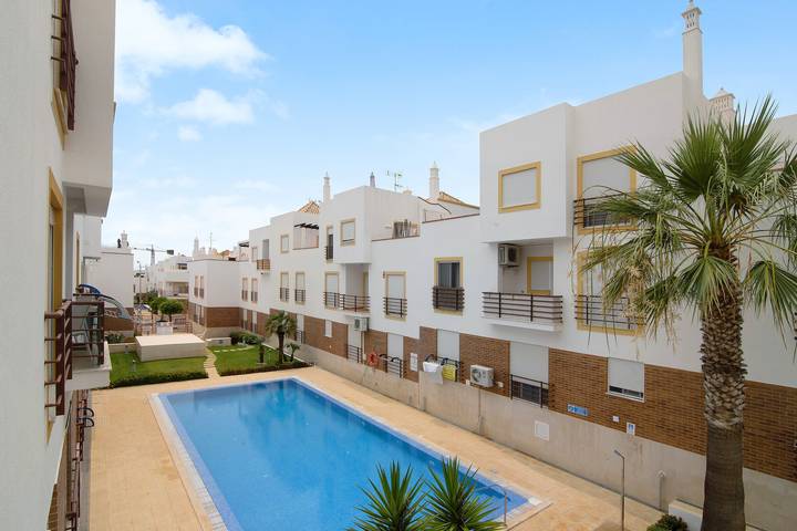Entire apartment, Apartment 'Quinta Da Gomeira 58' with Shared Pool, Shared Garden and Air Conditioning in Cabanas de Tavira, Conceição e Cabanas de Tavira