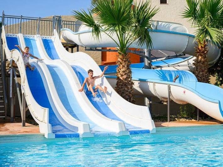 Mobil home pour 4 personnes, avec bassin pour enfant