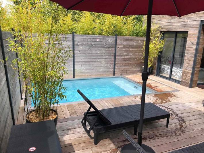 Maison de vacances pour 2 personnes, avec Jacuzzi ainsi que Terrasse et Piscine à Bruz