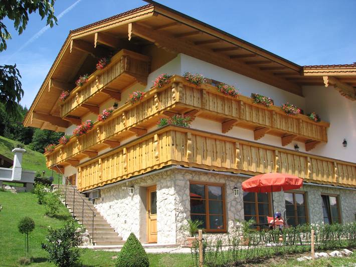 Ganze Ferienwohnung, Hacher Josef - Bergpanorama Ferienwohnungen | Chiemgau Karte - Schöne Aussicht 73 qm, gemütliche Ferienwohnung, Südostbalkon in Grassau, Bayerische Alpen