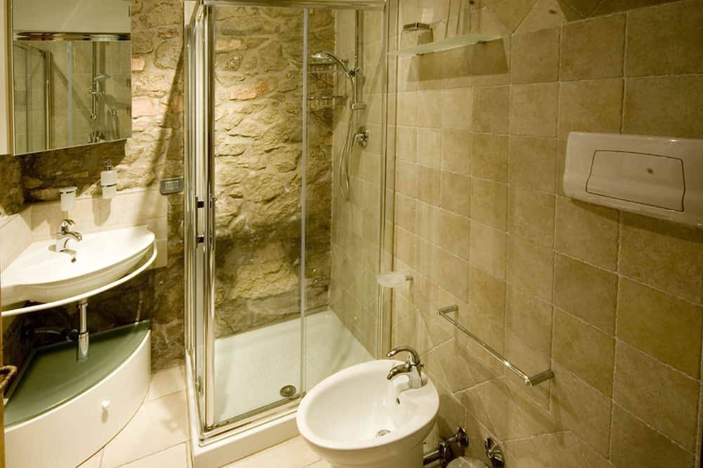 Ganze Wohnung, Apartment B & B in einem neunzehnten Jahrhundert original Steinhaus in den Euganeischen Hügeln in Cervarese Santa Croce, Euganeische Hügel