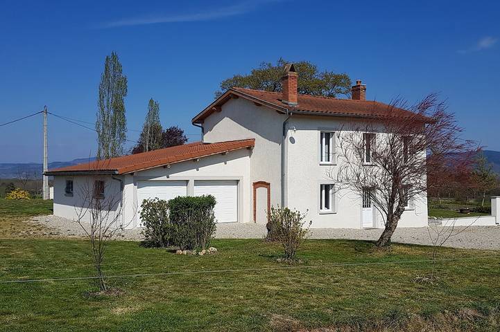 Location de vacances pour 7 personnes, avec Terrasse et Jardin à Peschadoires