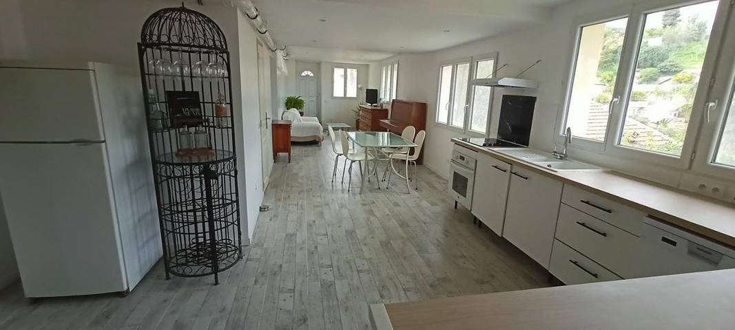 Villa pour 4 personnes, avec vue ainsi que jardin et terrasse à Menton