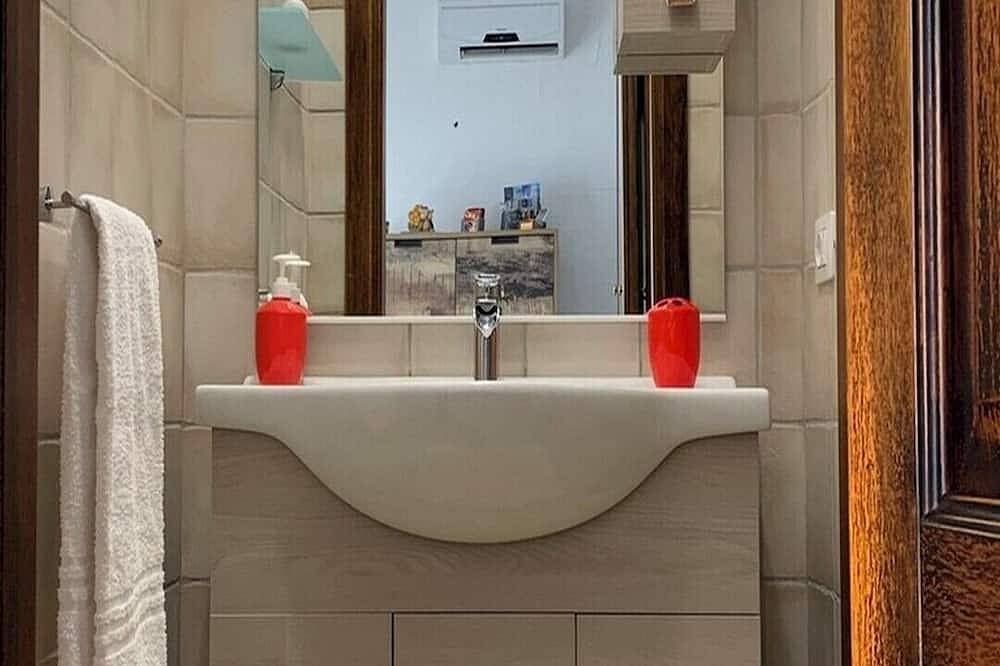 Villa Au Bord De La Piscine Avec Vue Mate - Wifi Gratuit in Nebida, Iglesias