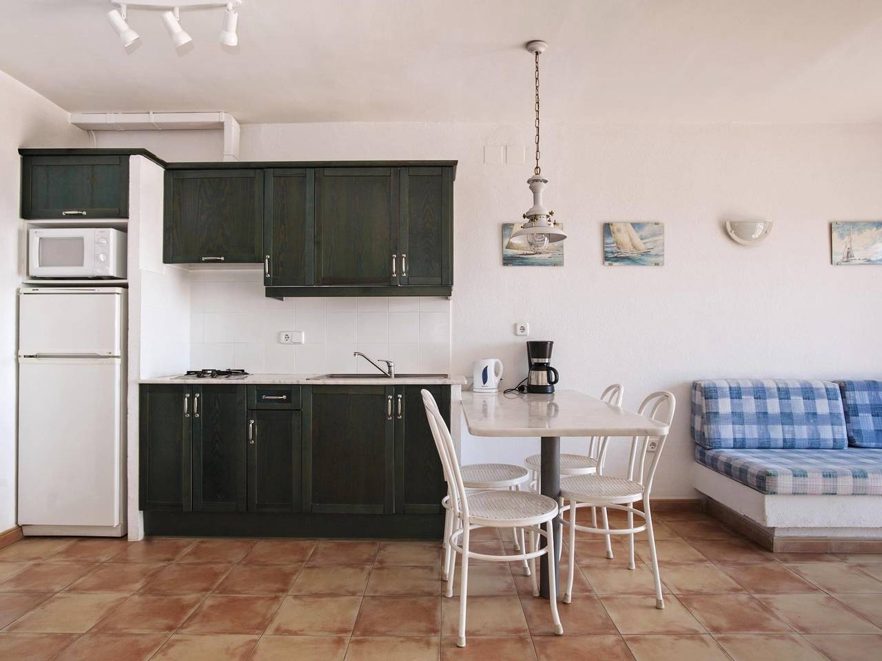 Geheel vakantieappartement, Vakantieappartement voor 6 personen met terras in Canyelles Petites, Roses