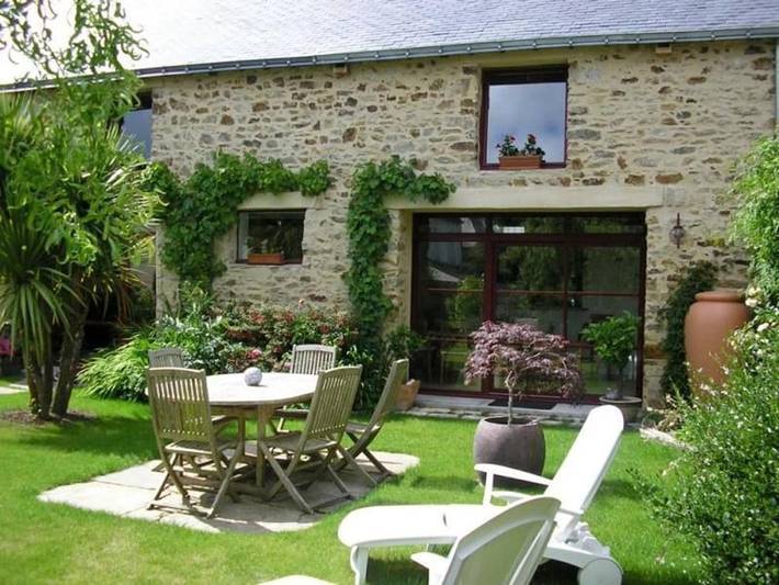 Location de vacances pour 4 personnes, avec terrasse à La Chapelle-des-Marais - 2