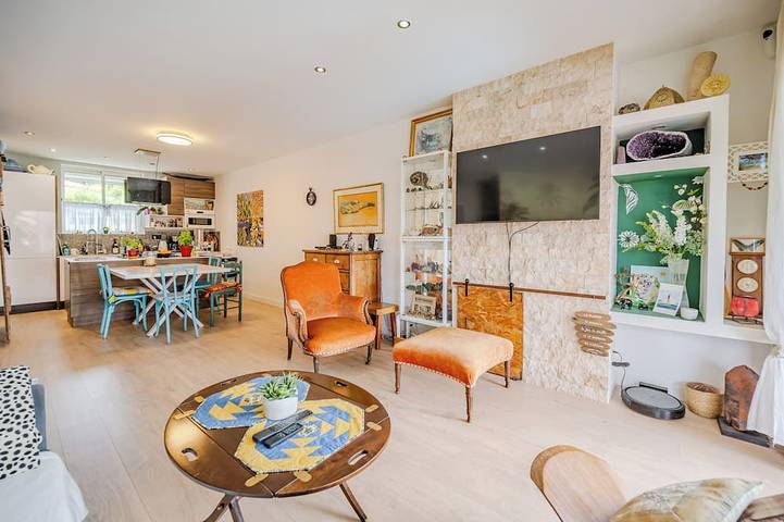 Ganze Wohnung, Ground Floor of a Villa in Toulon - Private Pool in Toulon, Mittelmeerküste (Frankreich)