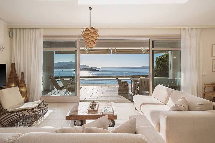 Villa for 6 people, with hot tub and garden as well as sauna in Almyrida