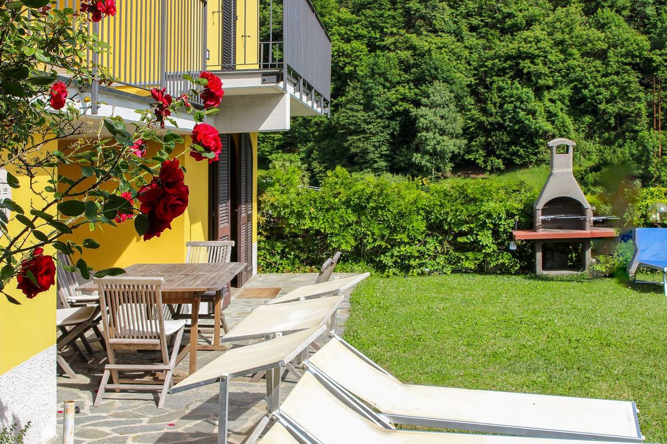 Appartamento intero, Appartamento vacanze per 6 persone con giardino in Comune di Dorio, Alpi Orobie Occidentali