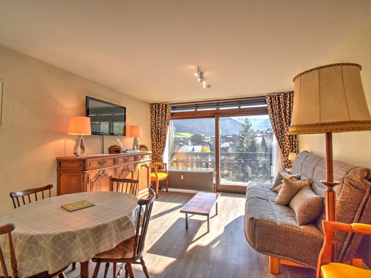 Entire studio, Studio for 4 in Morzine, near center, pets allowed, parking in Morzine, Les Portes du Soleil