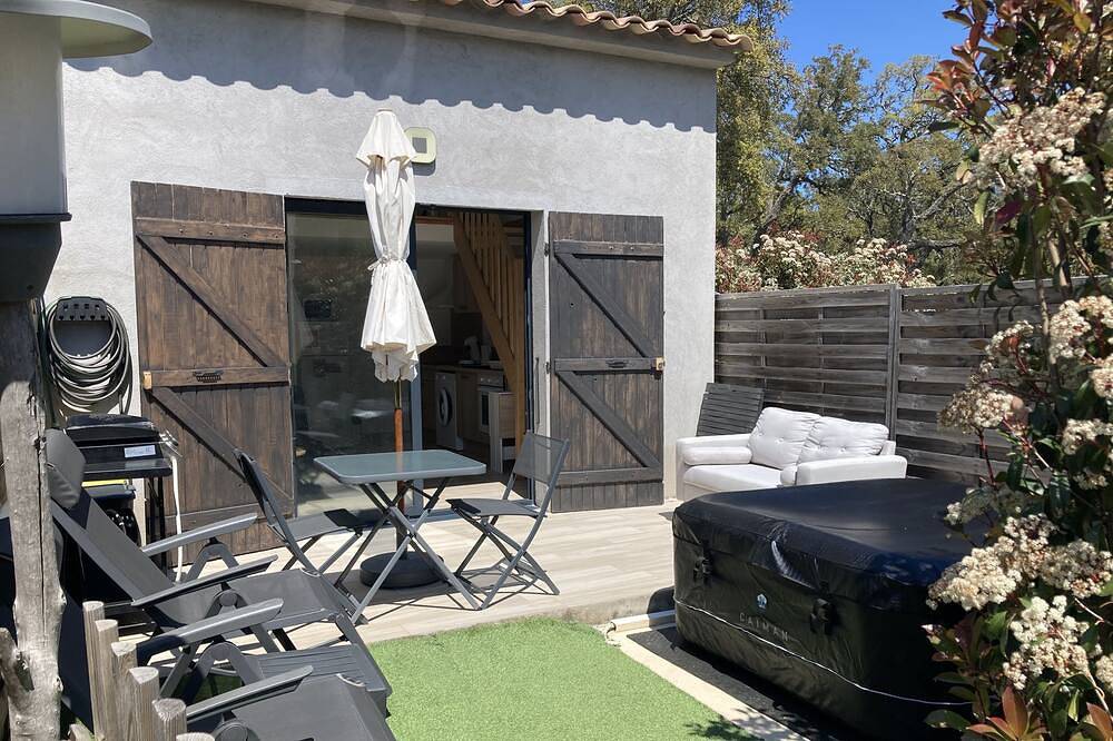 Mini-villa2 with Spaand Swimmingpool in Porto-Vecchio, Arrondissement de Sartène