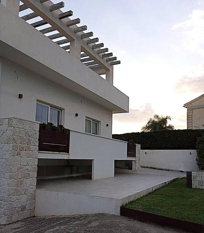 Appartamento per 2 persone, con balcone e giardino in Marina di Avola