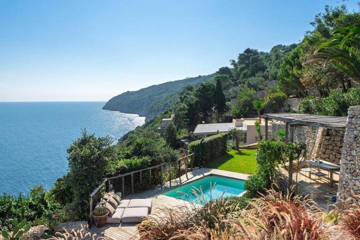 Villa per 8 persone, con panorama e piscina nonché terrazza e giardino, con animali domestici a Gagliano del Capo