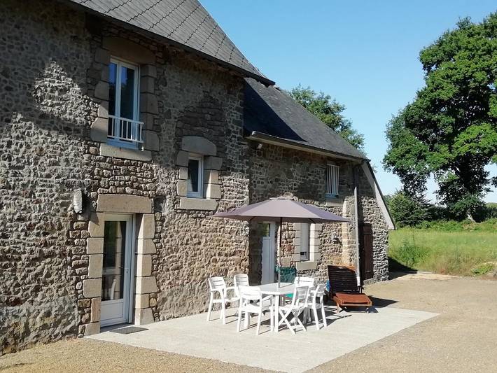 Gîte pour 6 personnes, avec Terrasse ainsi que Jardin et Vue