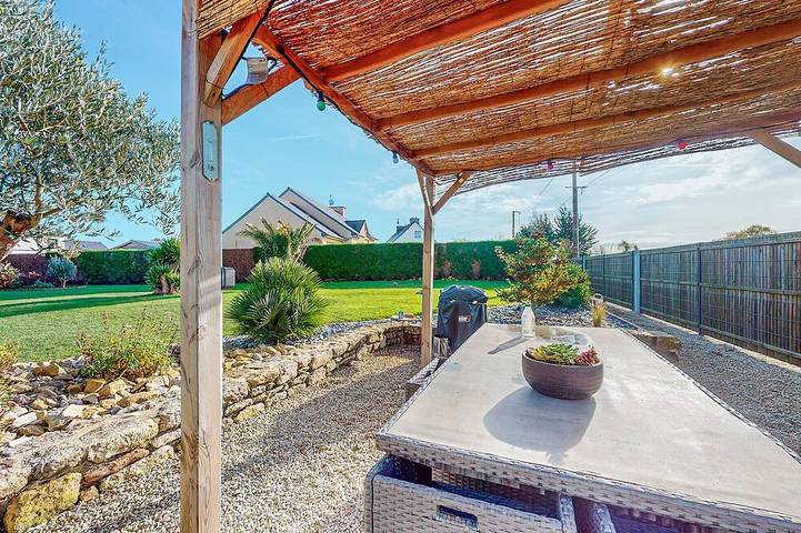 Location de vacances pour 6 personnes, avec jardin à Quessoy