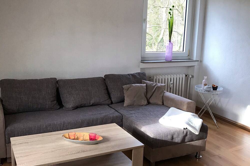 Ganze Wohnung, Ruhige Ferienwohnung und traumhaftem Fernblick ins Weserbergland in Bad Eilsen, Landkreis Schaumburg