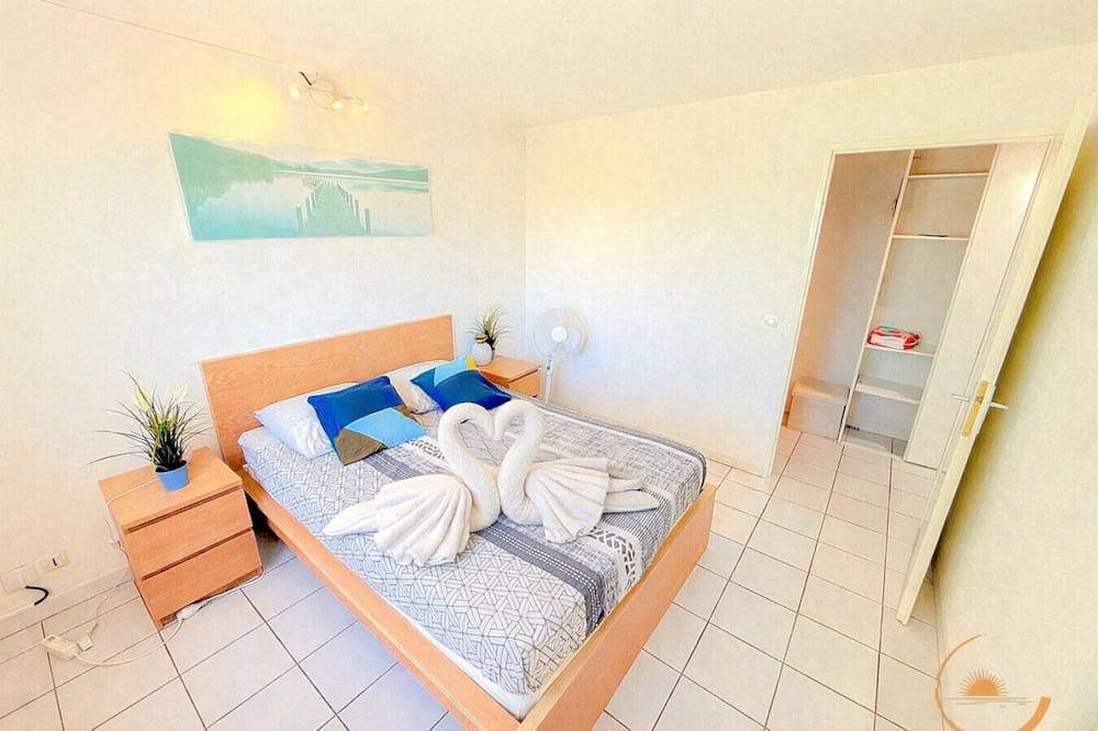 Entire apartment, Sun7 view Montpellier, Pool, Free parking in Grabels, Mediterranean Coast (France)