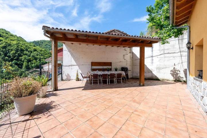Casa rural para 5 personas, con terraza y vistas, Se admiten mascotas en Parque Natural de Redes - 4