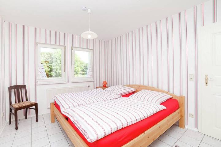 Ferienhaus für 4 Personen, mit Terrasse und Garten in Jesberg - 2