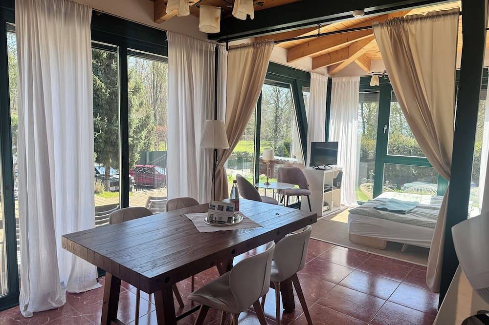 Ganze Wohnung, Seezeit. Studio Rosengarten – Terrasse & Weitblick, mehr als nur Urlaub in Bad Saarow, Dahme-Seengebiet