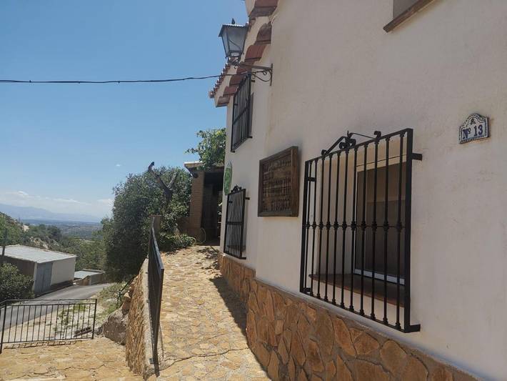 Casa rural para 10 personas, con jardín además de terraza y vistas en Castril - 3
