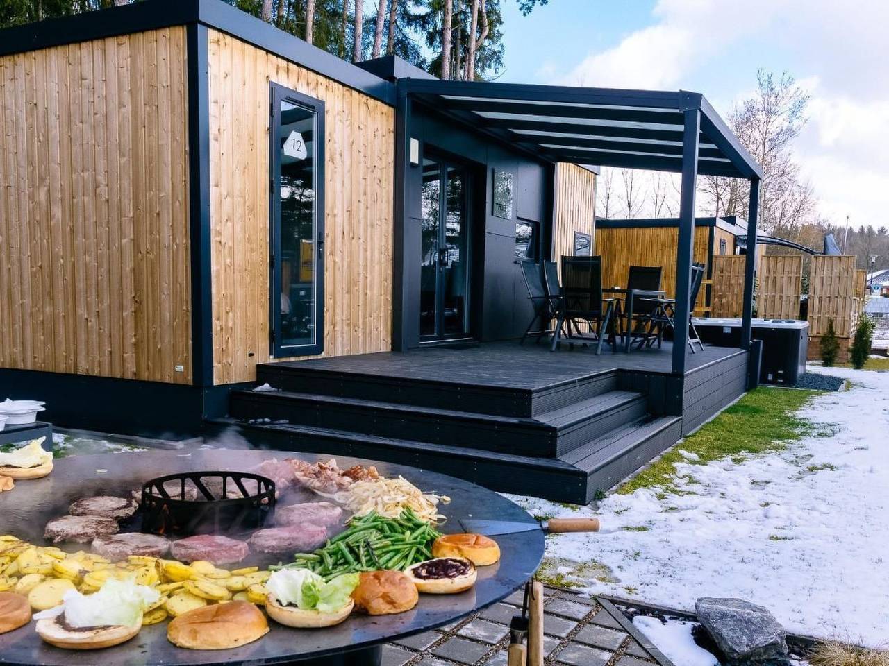 In Wackersdorf mit Whirlpool, Terrasse und Grill in Wackersdorf, Naturpark Oberpfälzer Wald