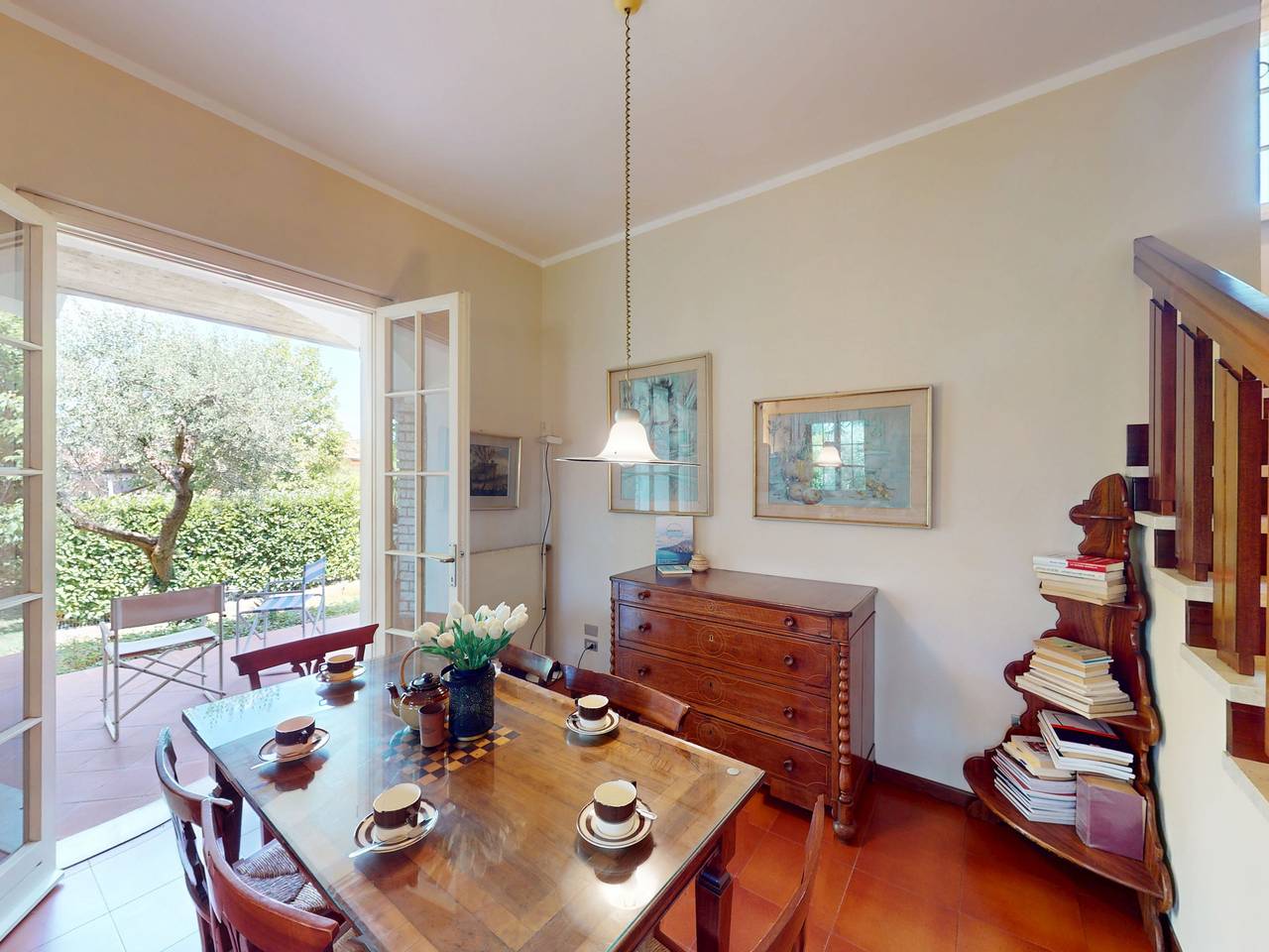 Villa Valentine Lakeside by Bookinggard in Colombare, Sirmione