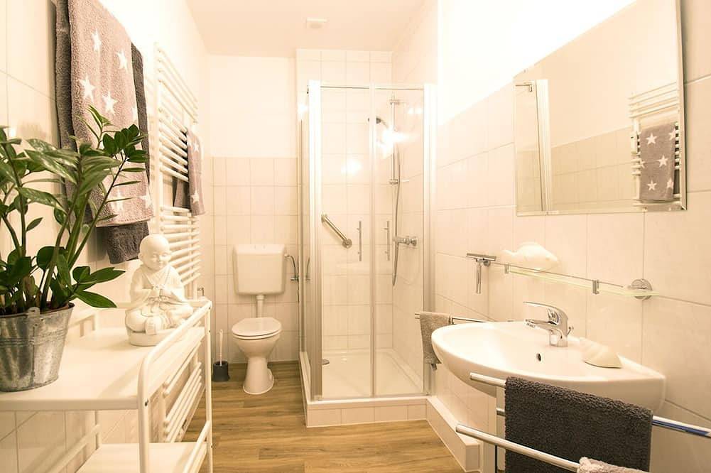 Ganze Wohnung, Ferienwohnung-Eigenes Badezimmer Balkon Therme in Bad Bertrich, Traben-Trarbach und Umbegung