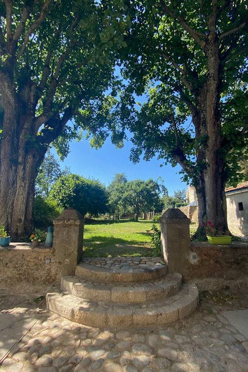 Appartement entier, Gîte du Jardin dérobé in Langogne, Région de Mende