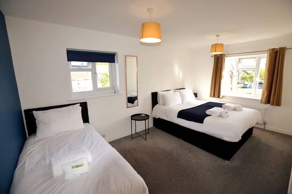 Wisteria 2 bed House – Stayseekers in Salisbury, Wiltshire